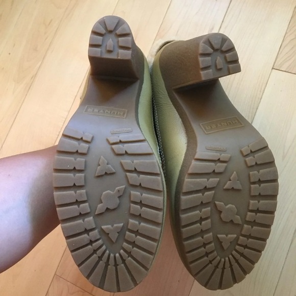 COPY - Hunter shearling ankle boots - Picture 5 of 11